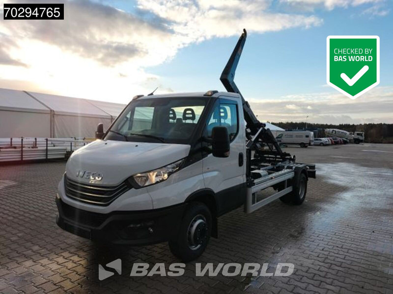 Iveco Daily 70C18 5 Tonnes Hooklift Euro 6 A/C - Малотоннажный самосвал: фото 1 Iveco Daily 70C18 5 Tonnes Hooklift Euro 6 A/C - Малотоннажный самосвал: фото 1