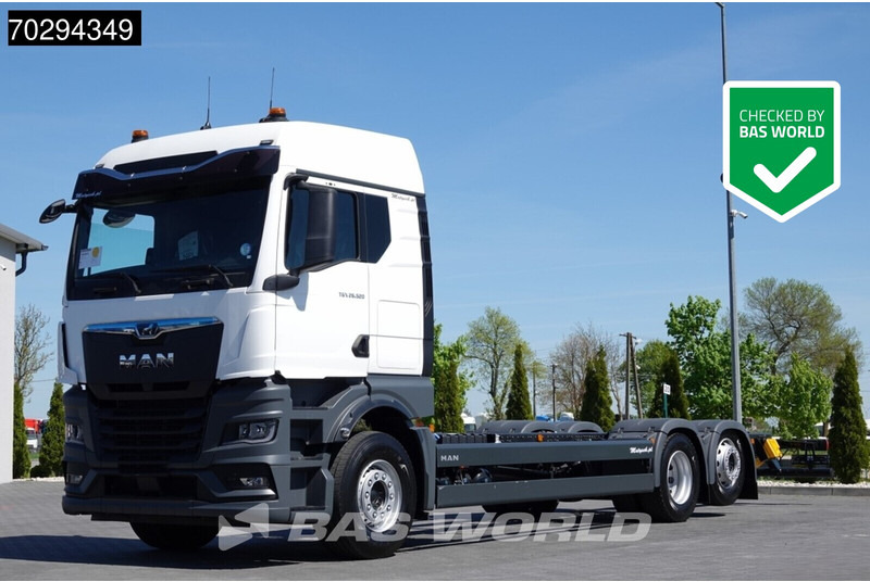 MAN TGX 26.520 TGX 6X2 Lift-Steering Axle Euro 6 - Грузовик-шасси: фото 1 MAN TGX 26.520 TGX 6X2 Lift-Steering Axle Euro 6 - Грузовик-шасси: фото 1