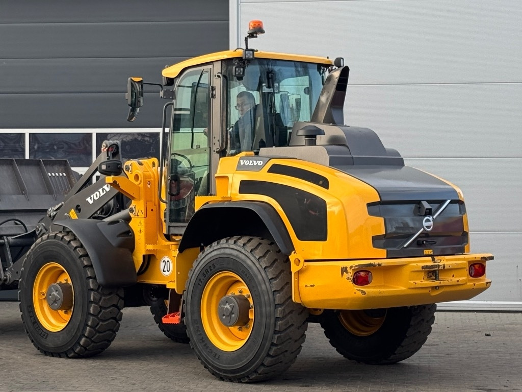 Колёсный погрузчик Volvo L 45 H: фото 7
