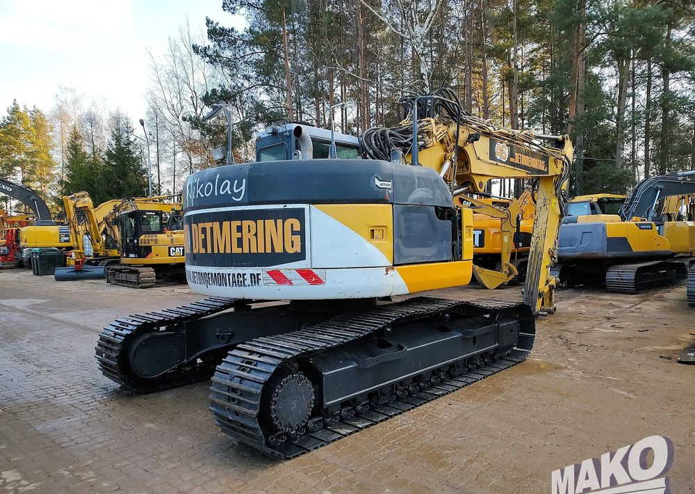 Komatsu PC228USLC-3 - Гусеничный экскаватор: фото 4 Komatsu PC228USLC-3 - Гусеничный экскаватор: фото 4