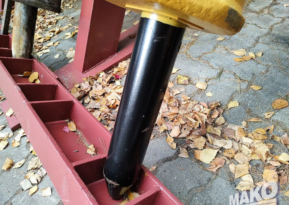 Młot hydrauliczny Montabert SC36 390kg do koparki - Навесное оборудование для Строительной техники: фото 2 Młot hydrauliczny Montabert SC36 390kg do koparki - Навесное оборудование для Строительной техники: фото 2