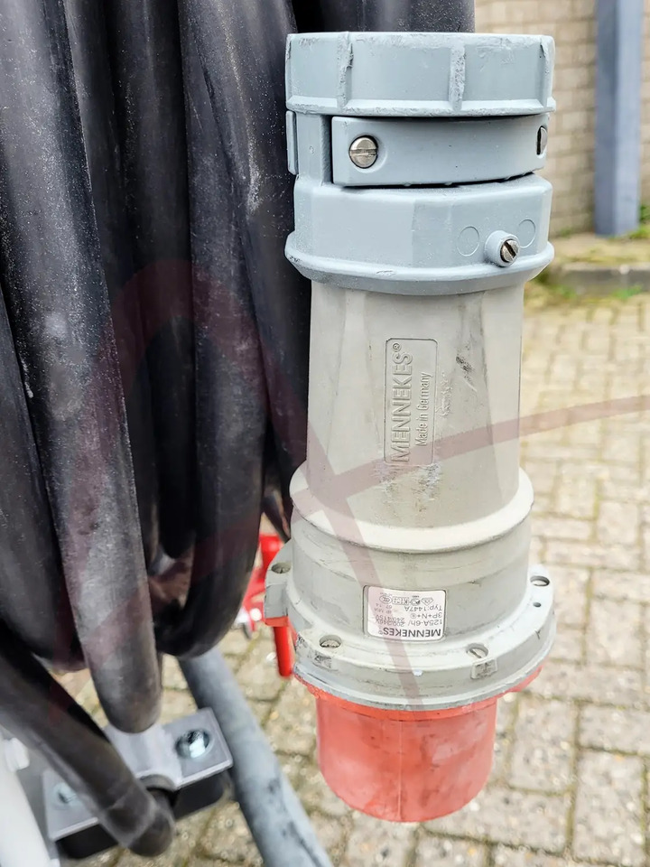 AXA POWER 3GSTS 200/345L - Аэродромный источник питания: фото 5 AXA POWER 3GSTS 200/345L - Аэродромный источник питания: фото 5