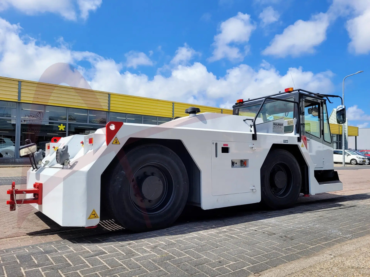 KALMAR MOTOR AB FB 250 - Аэродромный тягач: фото 2 KALMAR MOTOR AB FB 250 - Аэродромный тягач: фото 2