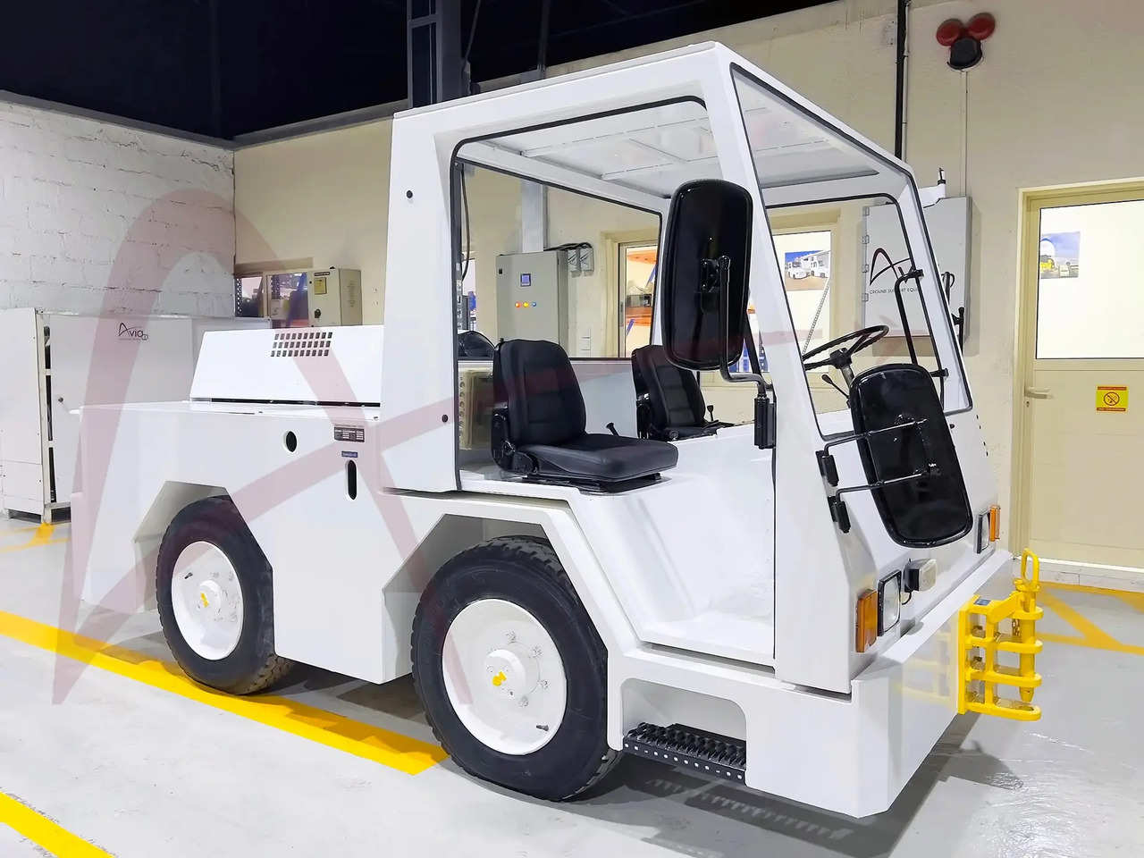 SCHOPF F59 - Аэродромный тягач: фото 1 SCHOPF F59 - Аэродромный тягач: фото 1