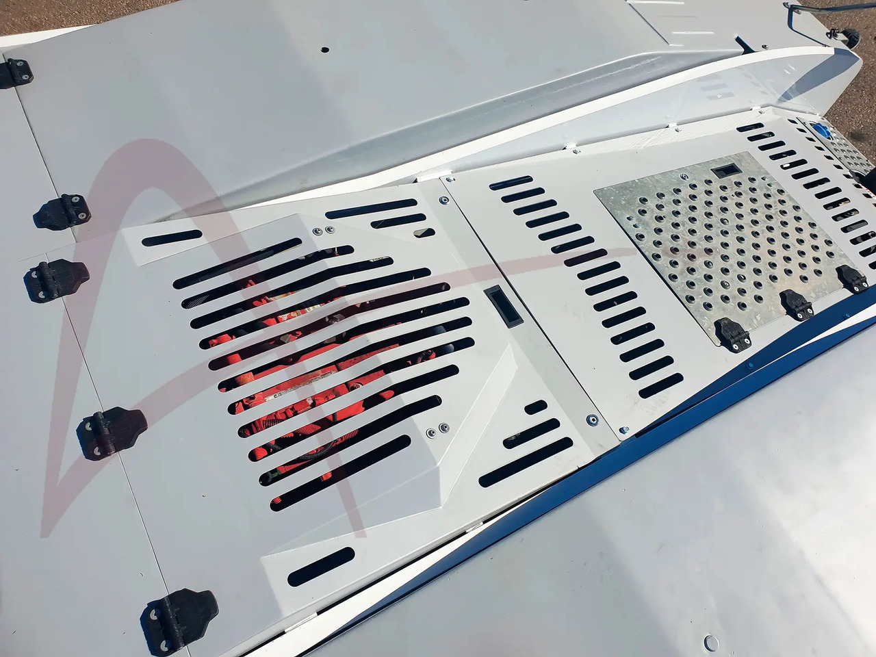 TLD TMX 350-28 - Аэродромный тягач: фото 5 TLD TMX 350-28 - Аэродромный тягач: фото 5