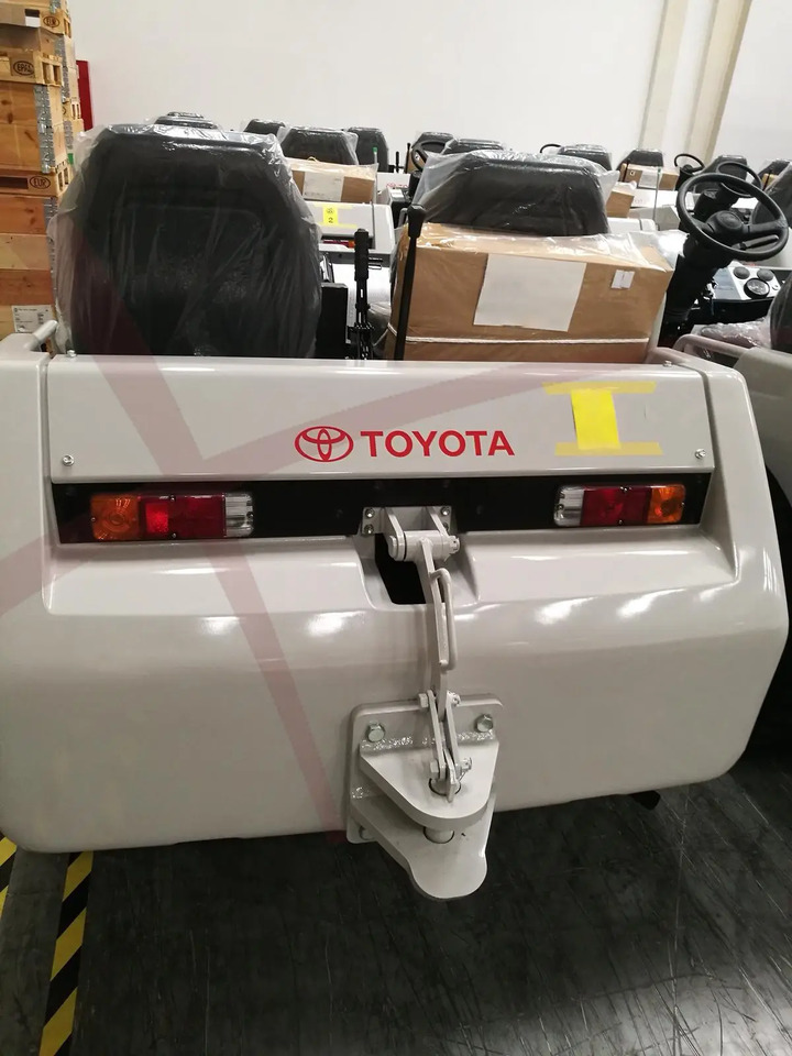 TOYOTA 52-2TD-25 - Багажный тягач: фото 3 TOYOTA 52-2TD-25 - Багажный тягач: фото 3