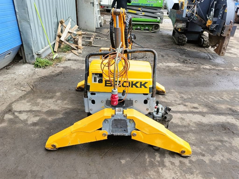Brokk 90 husqvarna robot remote excavator digger - Гусеничный экскаватор: фото 5 Brokk 90 husqvarna robot remote excavator digger - Гусеничный экскаватор: фото 5