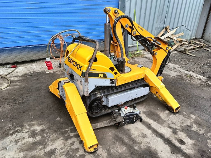 Brokk 90 husqvarna robot remote excavator digger - Гусеничный экскаватор: фото 3 Brokk 90 husqvarna robot remote excavator digger - Гусеничный экскаватор: фото 3