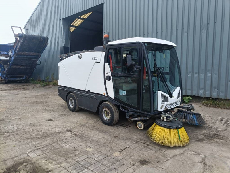 Bucher C 202 compact street sweeper johnson - Подметально-уборочная машина: фото 1 Bucher C 202 compact street sweeper johnson - Подметально-уборочная машина: фото 1