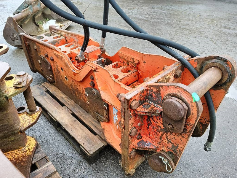 NPK E 210 GH9 hamer hammer hydraulic 18-25 ton 2000 - Гидромолот для Строительной техники: фото 5 NPK E 210 GH9 hamer hammer hydraulic 18-25 ton 2000 - Гидромолот для Строительной техники: фото 5