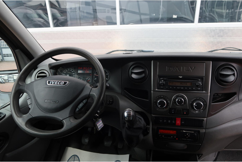 Iveco Daily 35S17V L2H3 1E EIG/ 3.5T/ AIRCO/ CRUISE/ TREKHAAK - Цельнометаллический фургон: фото 5 Iveco Daily 35S17V L2H3 1E EIG/ 3.5T/ AIRCO/ CRUISE/ TREKHAAK - Цельнометаллический фургон: фото 5