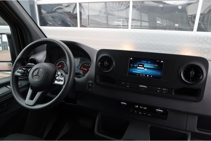 Mercedes-Benz Sprinter 317 CDI L2H2 AUT/ CAMERA/ MBUX/ CRUISE/ AIRCO - Цельнометаллический фургон: фото 5 Mercedes-Benz Sprinter 317 CDI L2H2 AUT/ CAMERA/ MBUX/ CRUISE/ AIRCO - Цельнометаллический фургон: фото 5