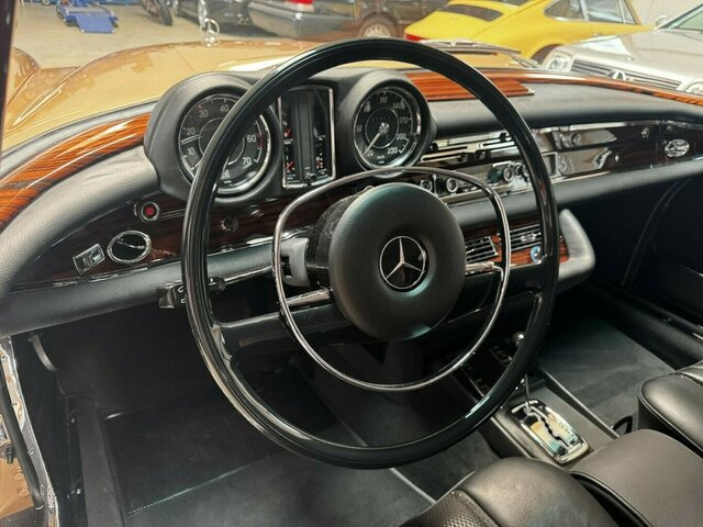 MERCEDES-BENZ 280 SE Cabrio W111 BRABUS-Classic Restauration - Кабриолет: фото 5 MERCEDES-BENZ 280 SE Cabrio W111 BRABUS-Classic Restauration - Кабриолет: фото 5