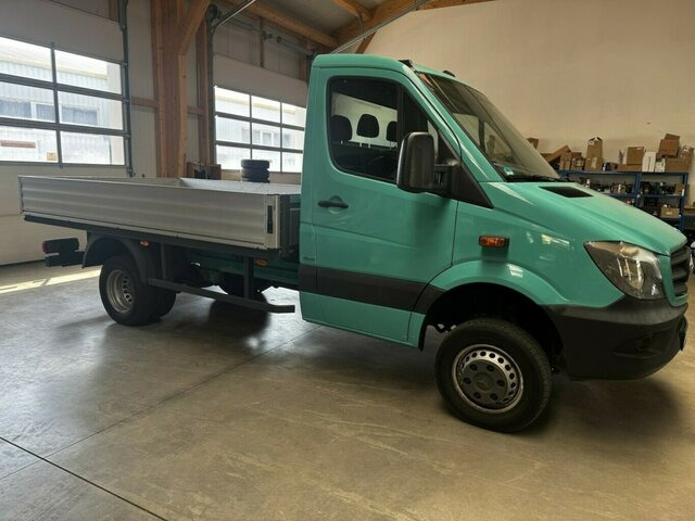 MERCEDES-BENZ Sprinter 513 CDI 4x4 Allrad Pritsche Top!... - Малотоннажный бортовой грузовик: фото 1 MERCEDES-BENZ Sprinter 513 CDI 4x4 Allrad Pritsche Top!... - Малотоннажный бортовой грузовик: фото 1