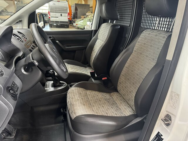 VW Caddy 1.6 TDI Kasten Sortimo AHK... - Цельнометаллический фургон: фото 2 VW Caddy 1.6 TDI Kasten Sortimo AHK... - Цельнометаллический фургон: фото 2