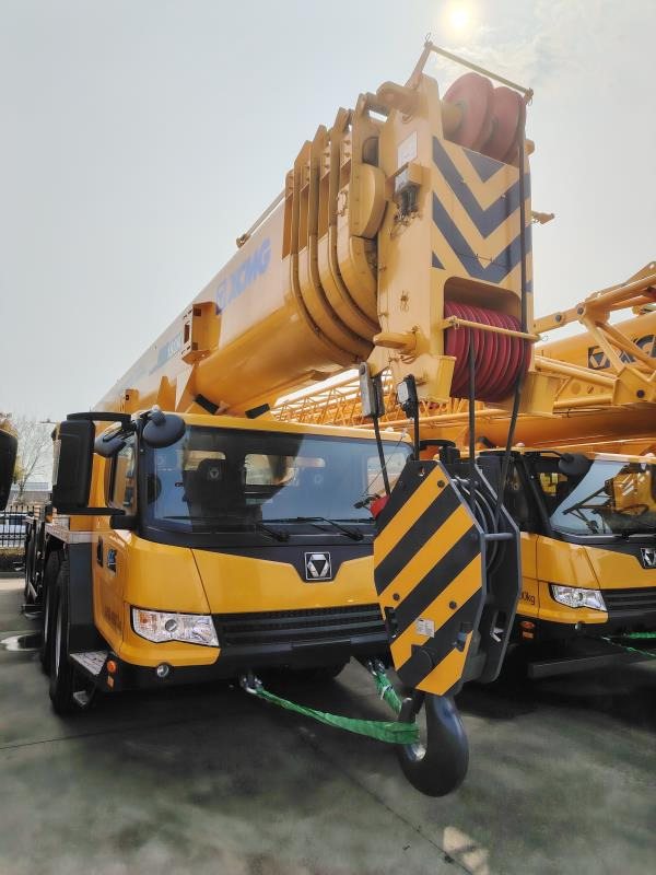 XCMG Factory 180 Ton Used QY180K5C Telescopic Boom Truck Mounted Crane Price List - Мобильный кран: фото 3 XCMG Factory 180 Ton Used QY180K5C Telescopic Boom Truck Mounted Crane Price List - Мобильный кран: фото 3
