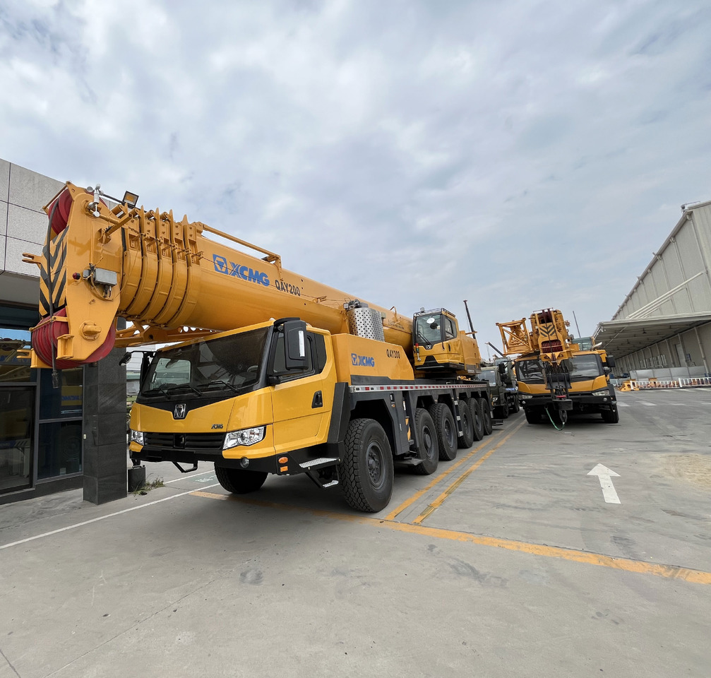 XCMG Factory Second Hand Mobile Truck Crane QAY200 200 Ton All Terrain Cranes In Good Condition - Вседорожный кран: фото 3 XCMG Factory Second Hand Mobile Truck Crane QAY200 200 Ton All Terrain Cranes In Good Condition - Вседорожный кран: фото 3