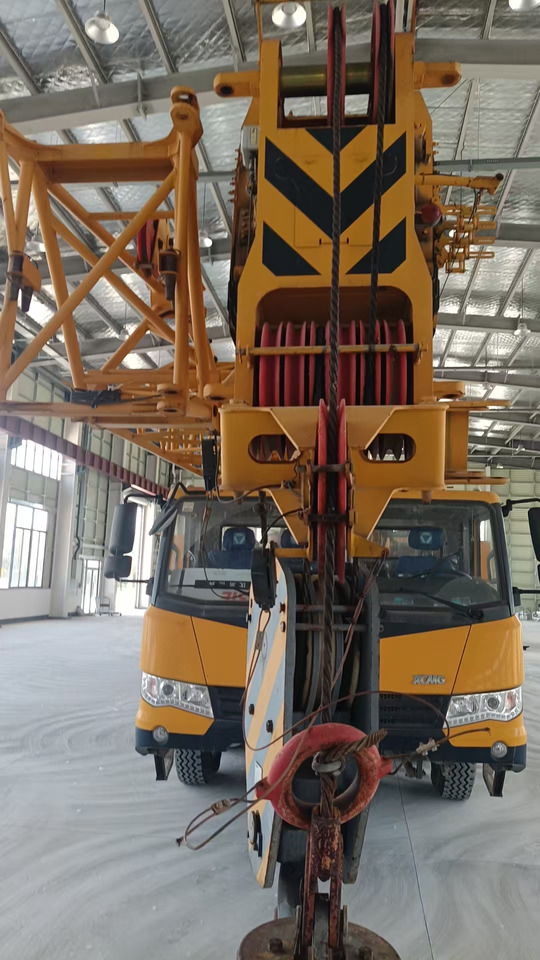 XCMG Official Second Hand 70 Ton Mobile Crane QY70K5D_1 Truck Mounted Crane - Мобильный кран: фото 2 XCMG Official Second Hand 70 Ton Mobile Crane QY70K5D_1 Truck Mounted Crane - Мобильный кран: фото 2