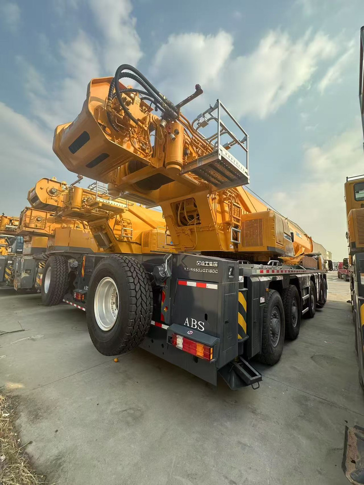 XCMG Official Used Mobile Hydraulic Truck Cranes XCA180L8C All Terrain Cranes Price - Вседорожный кран: фото 3 XCMG Official Used Mobile Hydraulic Truck Cranes XCA180L8C All Terrain Cranes Price - Вседорожный кран: фото 3