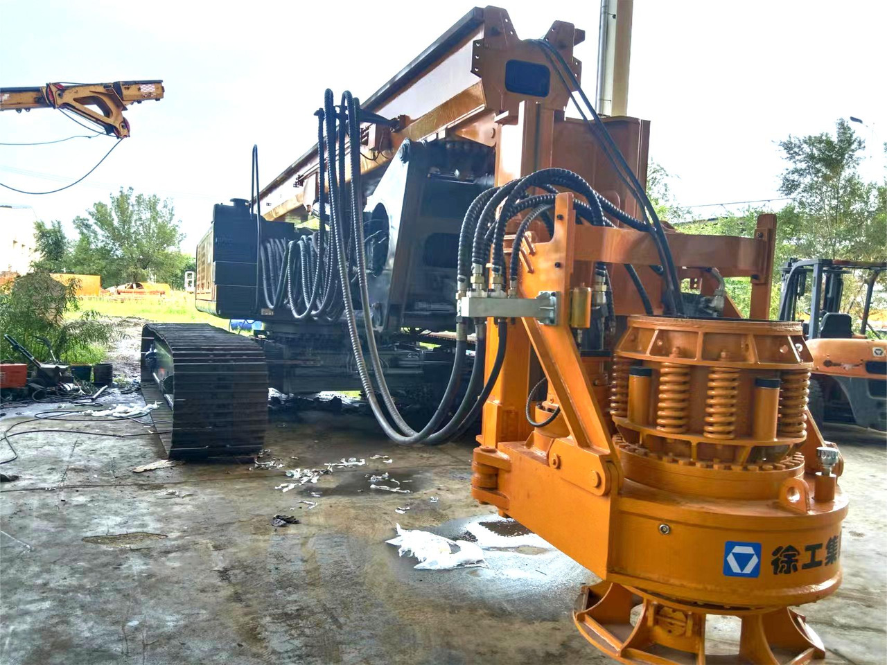 XCMG XCMG Officail XR220D used hydraulic rotary drilling rig for sale - Буровая машина: фото 2 XCMG XCMG Officail XR220D used hydraulic rotary drilling rig for sale - Буровая машина: фото 2