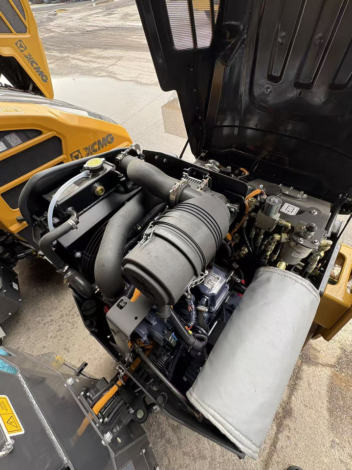 XCMG small XD120 Double Drum Vibratory Road Roller - Каток тротуарный: фото 5 XCMG small XD120 Double Drum Vibratory Road Roller - Каток тротуарный: фото 5