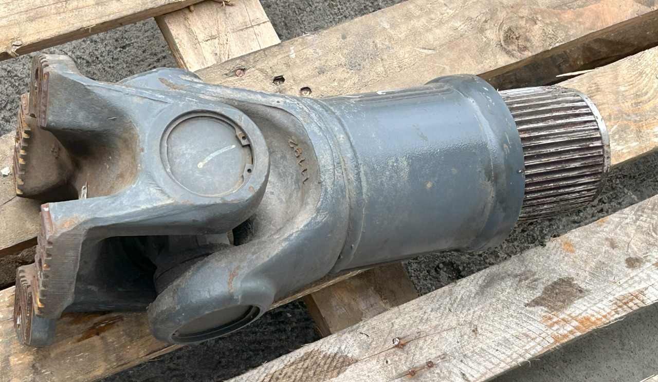 Карданный вал DAF CF EURO 6 440 DRIVE SHAFT LENGTH 1640 MM: фото 13 Карданный вал DAF CF EURO 6 440 DRIVE SHAFT LENGTH 1640 MM: фото 13