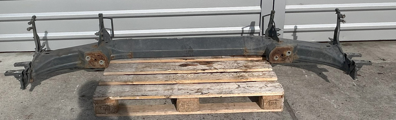 DAF CF EURO 6 BUMPER BEAM WITH STEP BRACKETS - Бампер: фото 1 DAF CF EURO 6 BUMPER BEAM WITH STEP BRACKETS - Бампер: фото 1