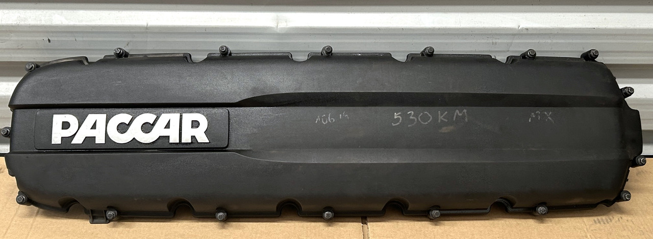 DAF ENGINE VALVE COVER + SPACER FRAME XF 106 - Головка блока: фото 2 DAF ENGINE VALVE COVER + SPACER FRAME XF 106 - Головка блока: фото 2