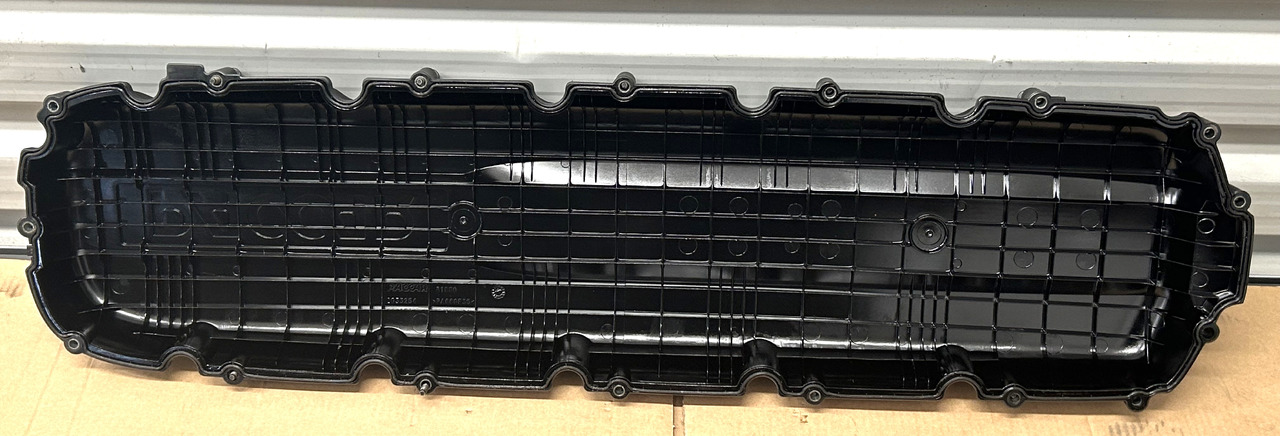 DAF ENGINE VALVE COVER + SPACER FRAME XF 106 - Головка блока: фото 3 DAF ENGINE VALVE COVER + SPACER FRAME XF 106 - Головка блока: фото 3