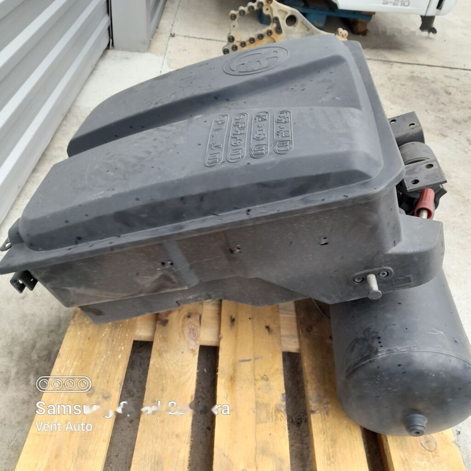 DAF XF 106 1901818 DAF 1901818 truck - Аккумулятор для Грузовиков: фото 1 DAF XF 106 1901818 DAF 1901818 truck - Аккумулятор для Грузовиков: фото 1