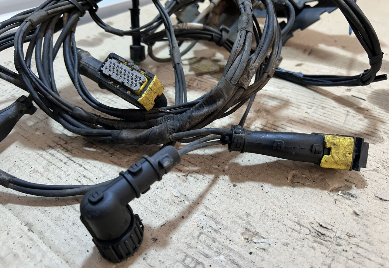 DAF XF 106 2020457 DAF XF 106 truck - Кабели/ Провода для Грузовиков: фото 5 DAF XF 106 2020457 DAF XF 106 truck - Кабели/ Провода для Грузовиков: фото 5