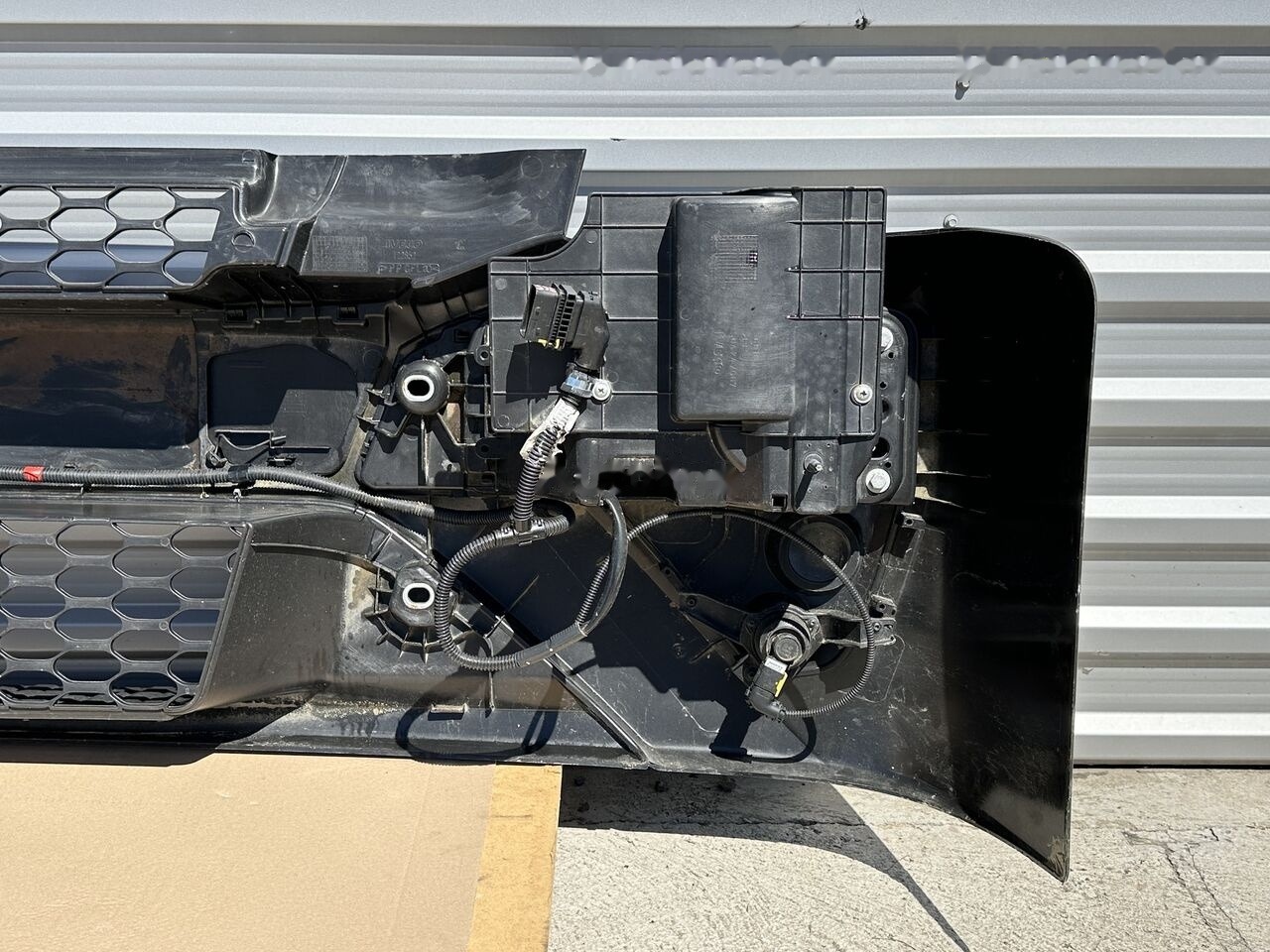 IVECO EUROCARGO/ 5801690602 / 5801745452 / 5801745449 IVECO 5801690602 / 5801745452 / 5801745449 - Бампер для Грузовиков: фото 4 IVECO EUROCARGO/ 5801690602 / 5801745452 / 5801745449 IVECO 5801690602 / 5801745452 / 5801745449 - Бампер для Грузовиков: фото 4