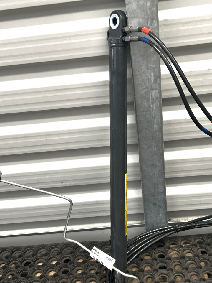 IVECO EUROCARGO 75E MLC CABIN LIFTING KIT - Гидравлический цилиндр: фото 5 IVECO EUROCARGO 75E MLC CABIN LIFTING KIT - Гидравлический цилиндр: фото 5