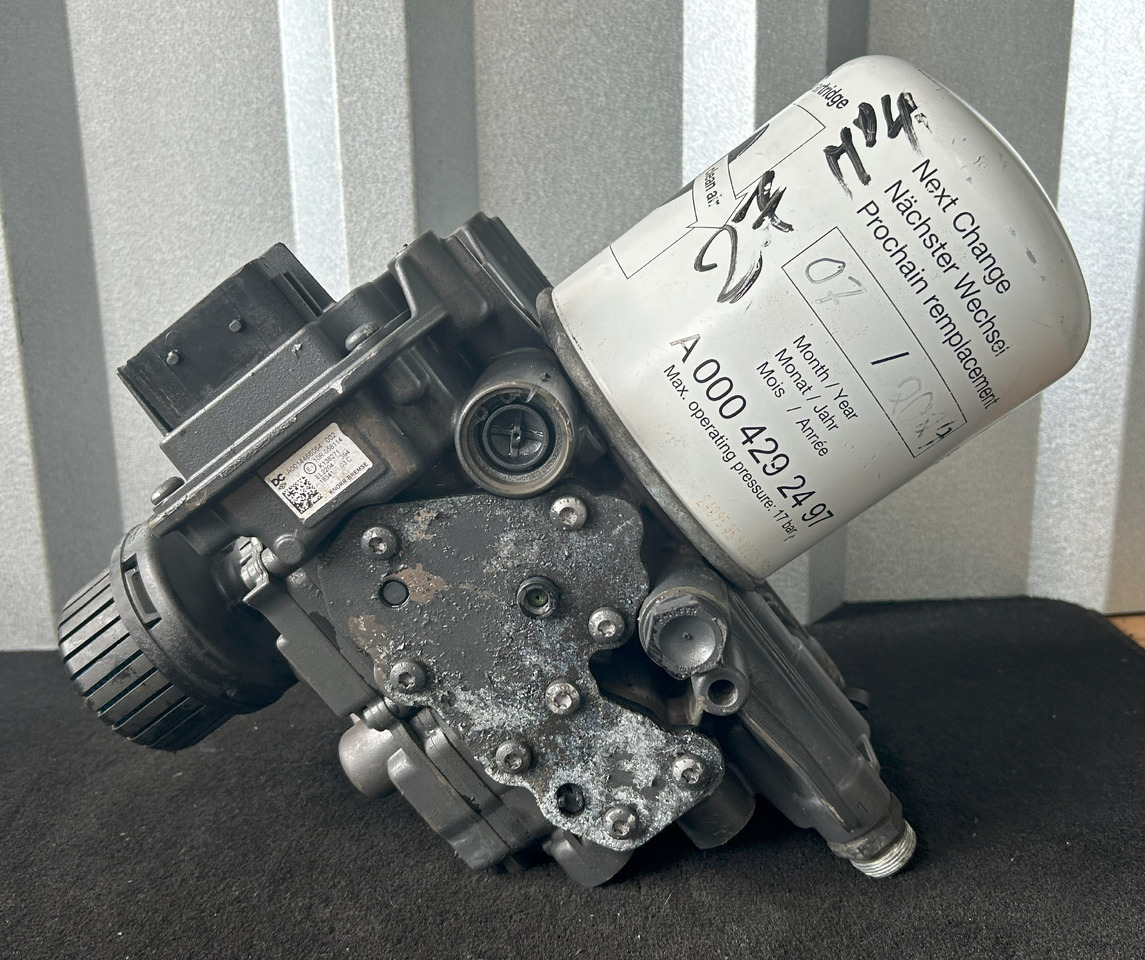 MERCEDES-BENZ ACTROS MP4 EAPU AIR DRYER EL 2204 K138271 - Детали тормозной системы для Грузовиков: фото 1 MERCEDES-BENZ ACTROS MP4 EAPU AIR DRYER EL 2204 K138271 - Детали тормозной системы для Грузовиков: фото 1