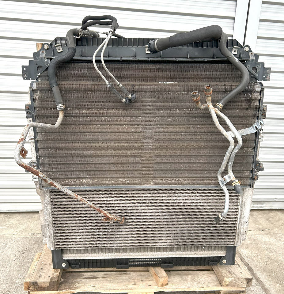 Mercedes ACTROS MP4 COOLERS SET - Радиатор: фото 1 Mercedes ACTROS MP4 COOLERS SET - Радиатор: фото 1