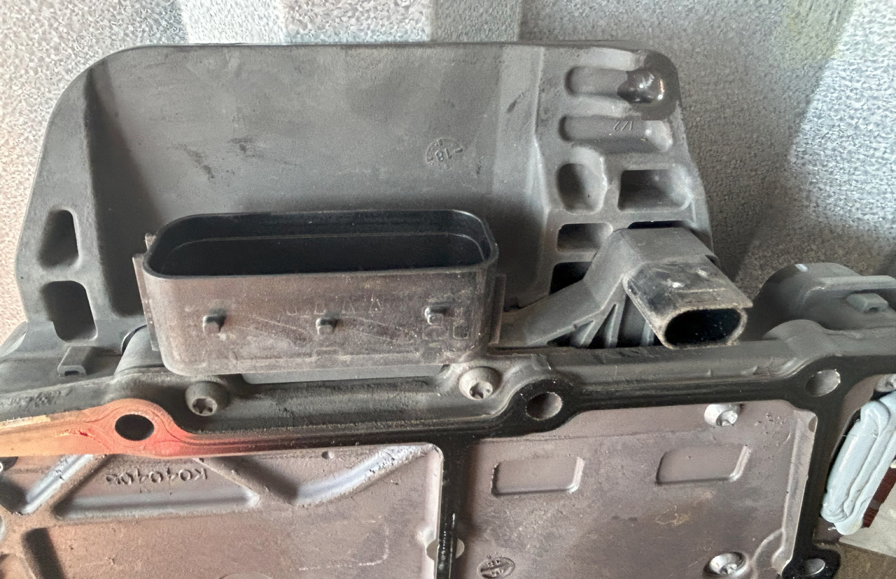 ZF TRAXON ZF GEARBOX CONTROL - Коробка передач и запчасти: фото 4 ZF TRAXON ZF GEARBOX CONTROL - Коробка передач и запчасти: фото 4