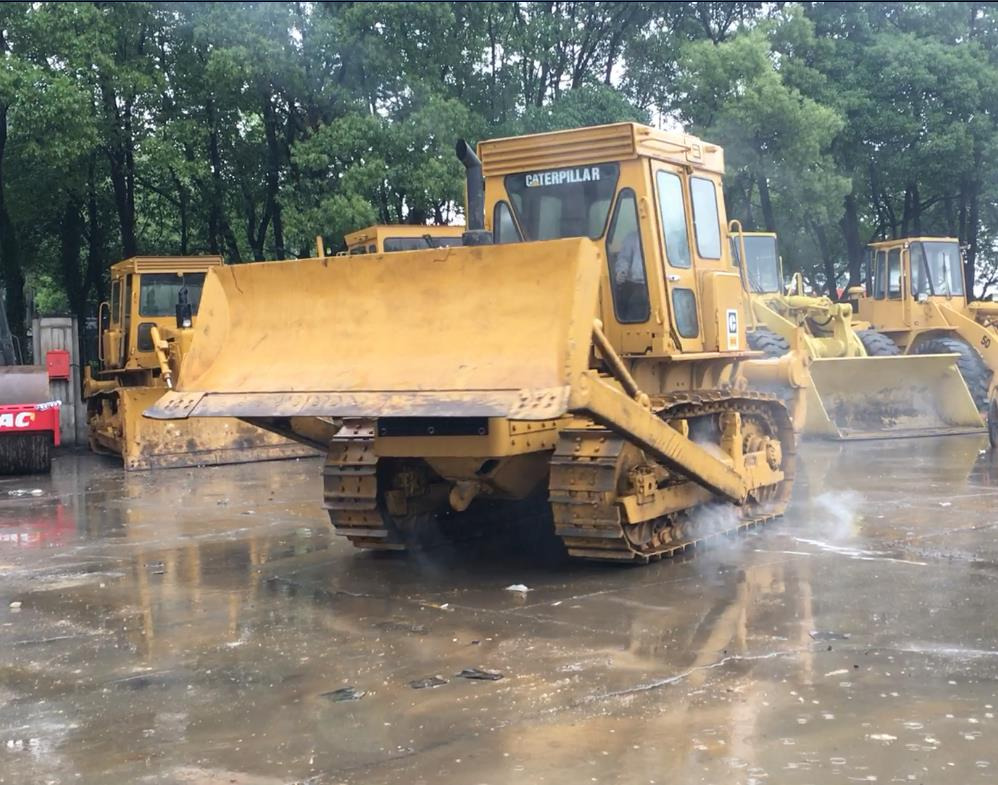 Caterpillar D6D Bulldozer Good Condition Tracked Tractor for Bolivia - Бульдозер: фото 3 Caterpillar D6D Bulldozer Good Condition Tracked Tractor for Bolivia - Бульдозер: фото 3