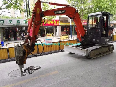 Fairly Used 5 Ton Mini Excavator Doosan Dh55 Excavator with Hydraulic Hammer for Sale - Гусеничный экскаватор: фото 1 Fairly Used 5 Ton Mini Excavator Doosan Dh55 Excavator with Hydraulic Hammer for Sale - Гусеничный экскаватор: фото 1