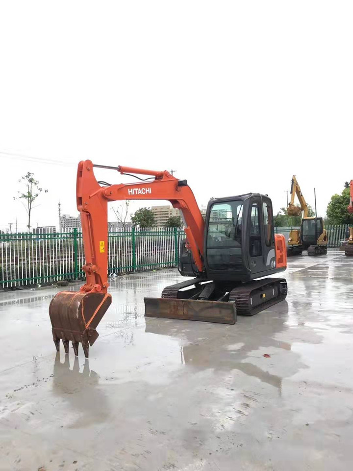 Hitachi 6 ton Hydraulic Excavator ZX60 Good Price - Гусеничный экскаватор: фото 1 Hitachi 6 ton Hydraulic Excavator ZX60 Good Price - Гусеничный экскаватор: фото 1