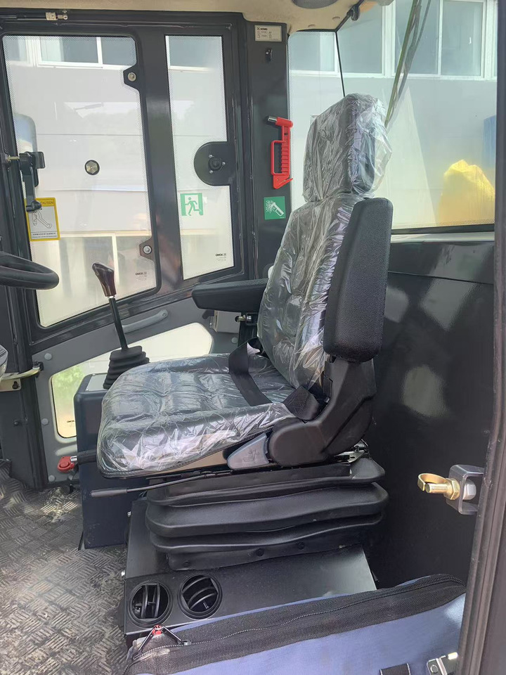 XCMG Vibratory Road roller XS183J Brand New Condition - Дорожный каток: фото 5 XCMG Vibratory Road roller XS183J Brand New Condition - Дорожный каток: фото 5