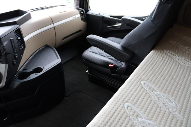 Тягач Mercedes-Benz Actros 1845 LS: фото 10