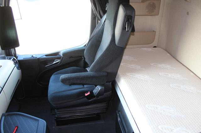 Тягач Mercedes-Benz Arocs 1853LS HAD: фото 10 Тягач Mercedes-Benz Arocs 1853LS HAD: фото 10