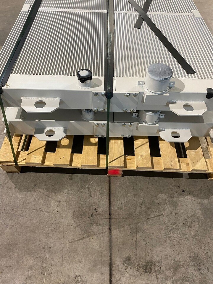 O&K Terex Water radiator RH120 Cat 6030 3672533 1459344 533-9472 - Радиатор для Грузовиков: фото 2 O&K Terex Water radiator RH120 Cat 6030 3672533 1459344 533-9472 - Радиатор для Грузовиков: фото 2