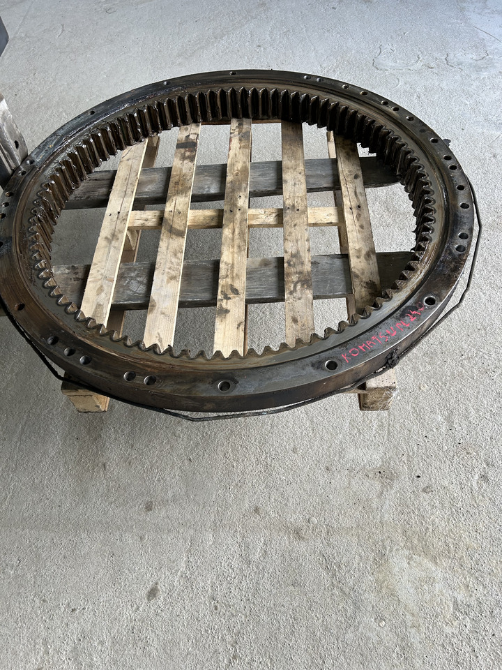 Komatsu PC240 - Поворотное кольцо для Экскаваторов: фото 3 Komatsu PC240 - Поворотное кольцо для Экскаваторов: фото 3