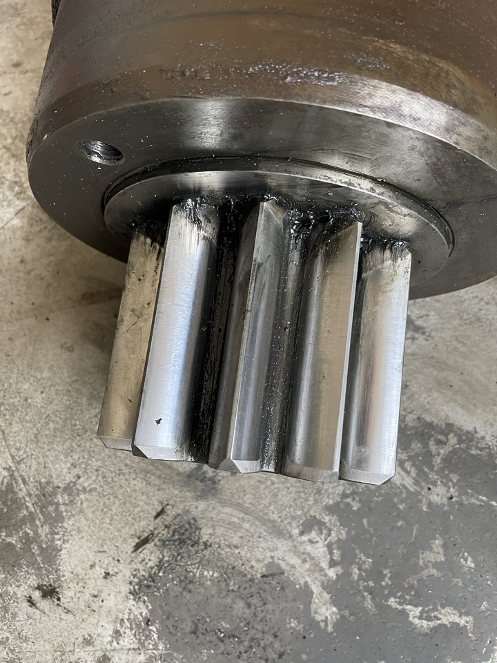 LIEBHERR 914 SAT 250/231 - Поворотный редуктор: фото 4 LIEBHERR 914 SAT 250/231 - Поворотный редуктор: фото 4