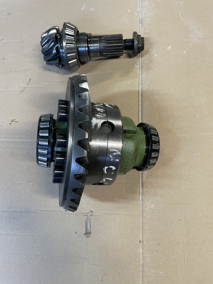 NEW HOLLAND MH PLUS - Дифференциал для Колёсных экскаваторов: фото 1 NEW HOLLAND MH PLUS - Дифференциал для Колёсных экскаваторов: фото 1