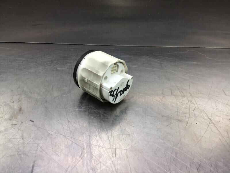 Liebherr A316 Li / A314 Li / A312 Li / A309 Li / A311 Li / R317 Li / R313 Li - Приборная панель: фото 1 Liebherr A316 Li / A314 Li / A312 Li / A309 Li / A311 Li / R317 Li / R313 Li - Приборная панель: фото 1