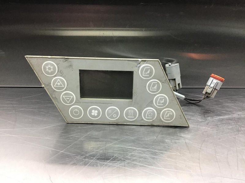 Liebherr A904C Li / A900C Li / A316 Li / A314 Li / A944C Li / A914C li / A934C Li / A924C Li / A900C / A916 / A918 / R900C Li / R944C Li - Приборная панель: фото 1 Liebherr A904C Li / A900C Li / A316 Li / A314 Li / A944C Li / A914C li / A934C Li / A924C Li / A900C / A916 / A918 / R900C Li / R944C Li - Приборная панель: фото 1