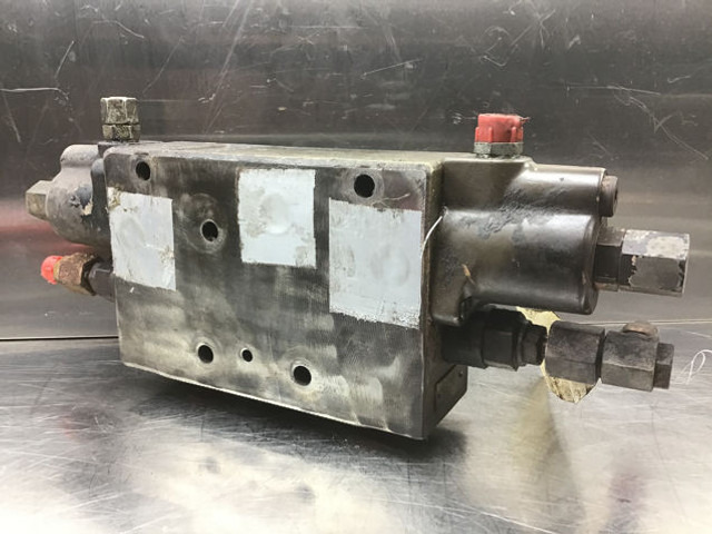 Liebherr Control Valve - Гидравлика: фото 1 Liebherr Control Valve - Гидравлика: фото 1