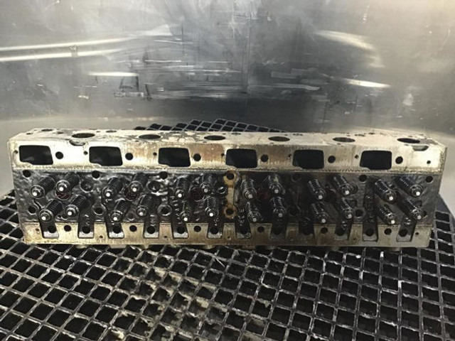 Новый Блок цилиндров Liebherr Cylinderhead: фото 7